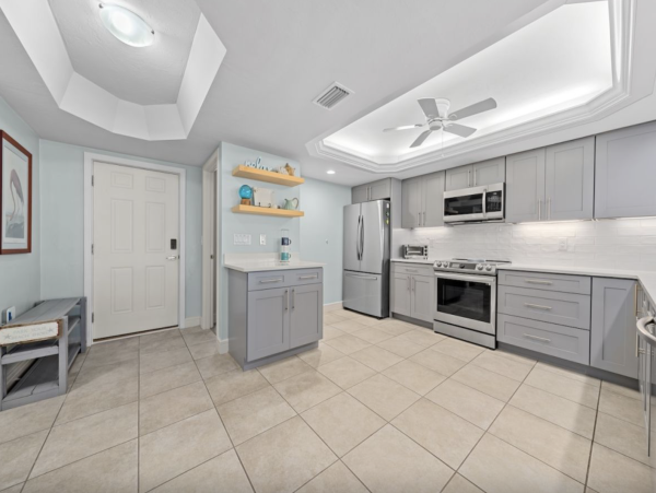 Sanibel Vacation Condo Sleeps Six Guests.